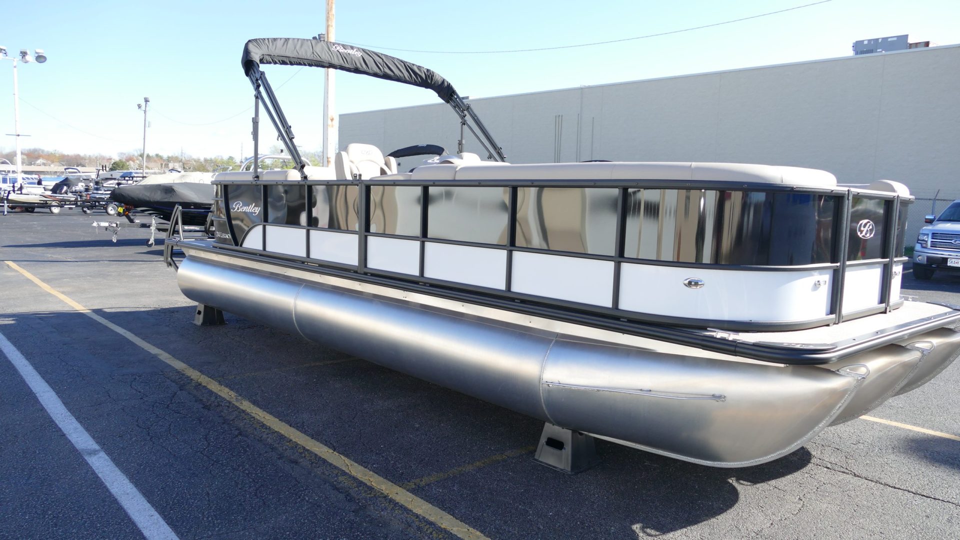 2024 Bentley Pontoons Legacy 243 Navigator - Image 3