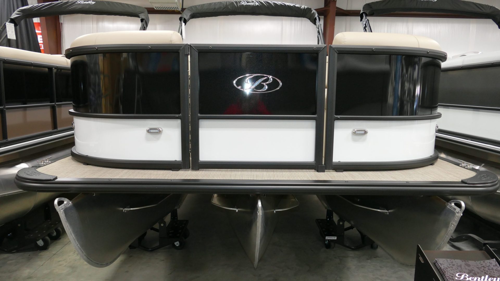 2024 Bentley Pontoons Legacy 243 Navigator - Image 9
