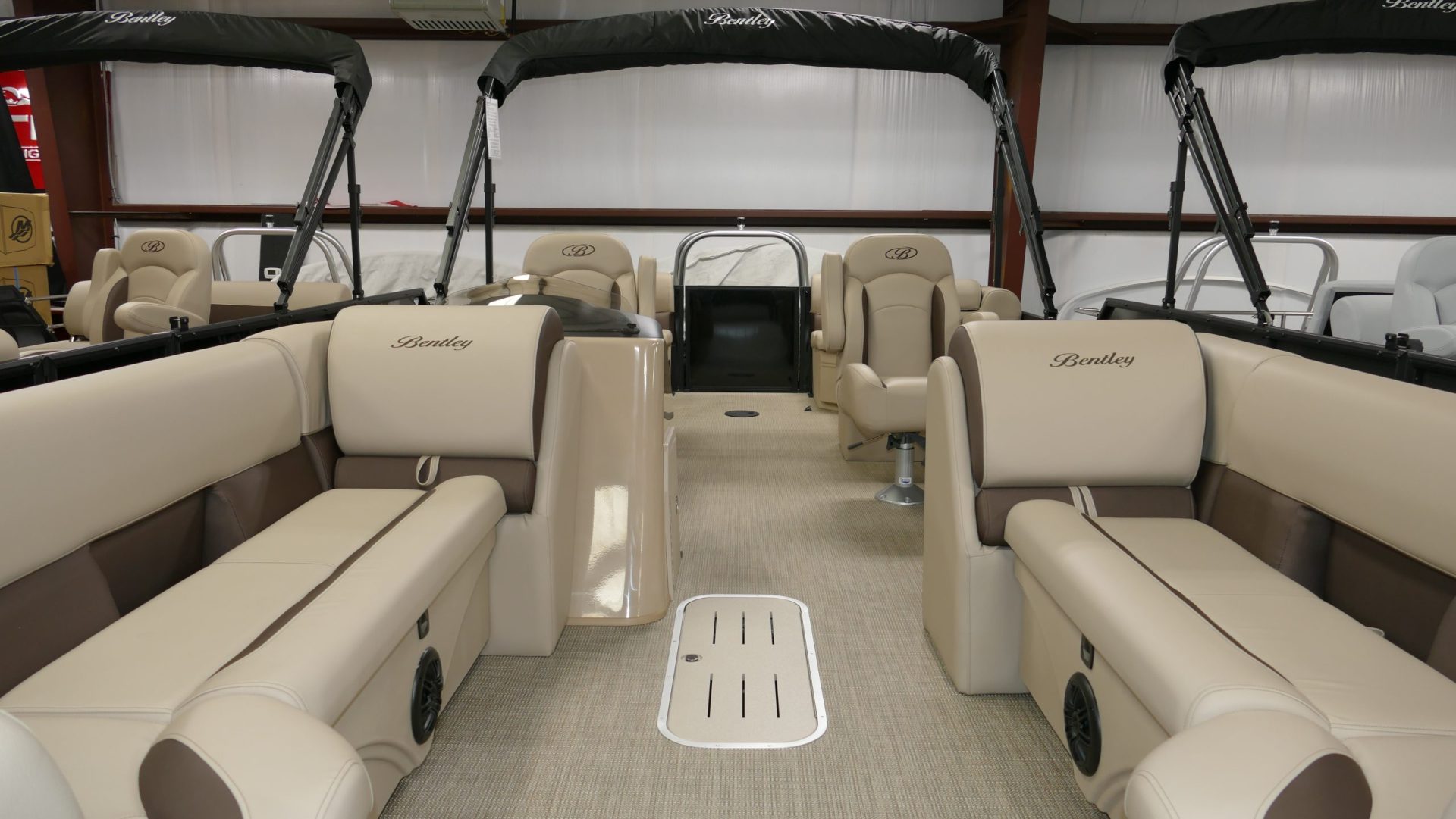 2024 Bentley Pontoons Legacy 243 Navigator - Image 10