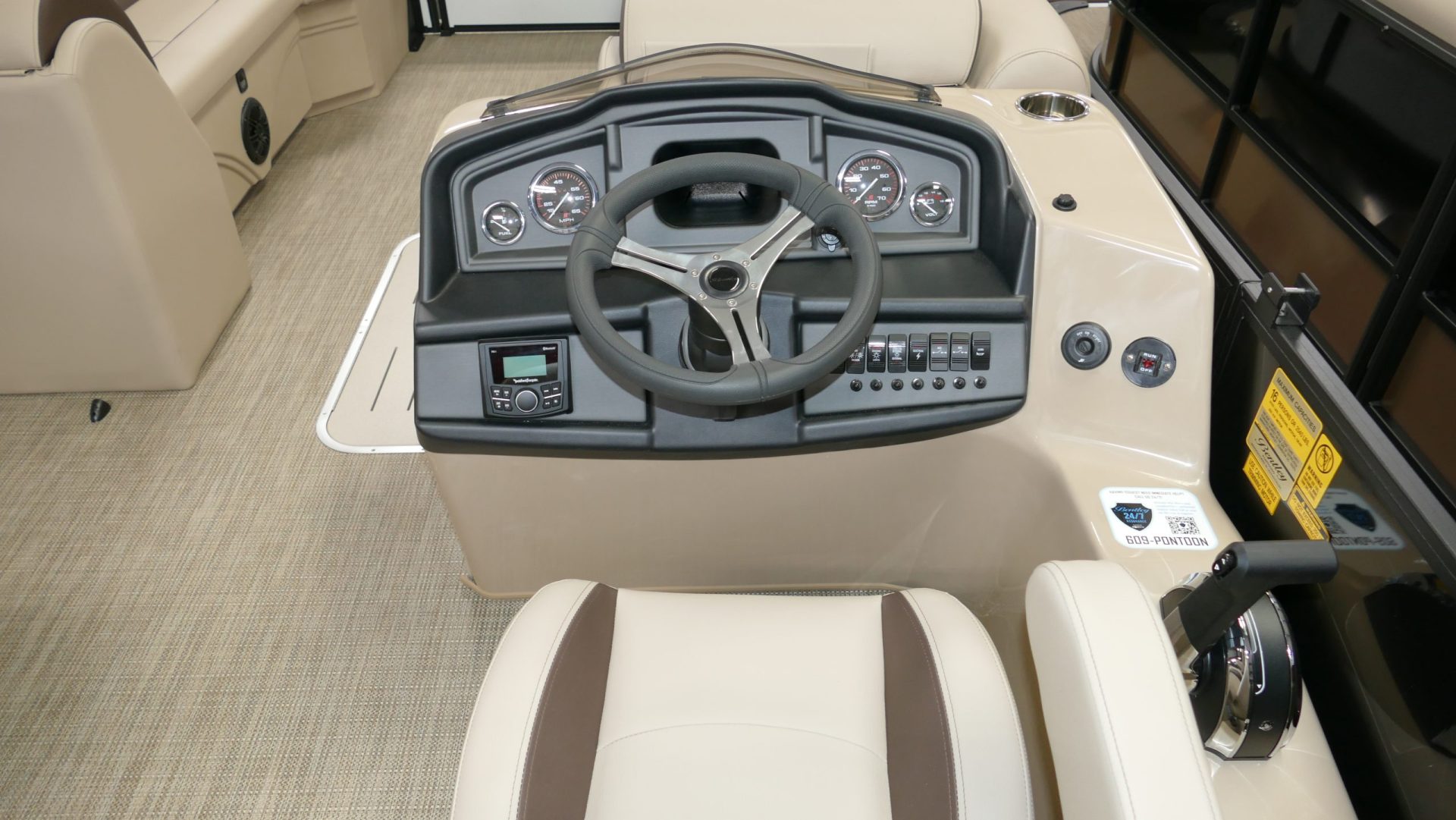 2024 Bentley Pontoons Legacy 243 Navigator - Image 12