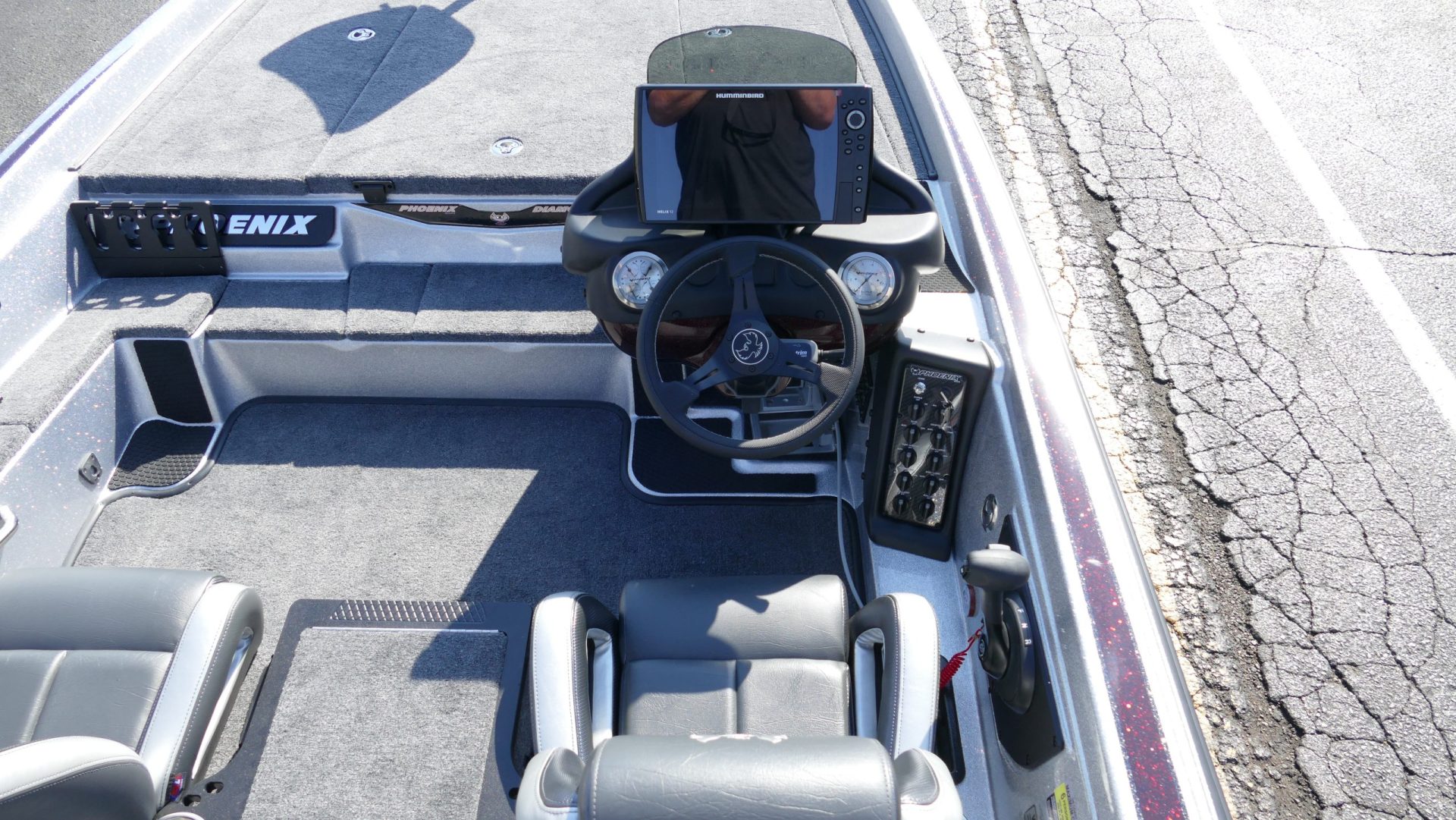 2025 Phoenix Bass Boats 721 ZXL - Image 13