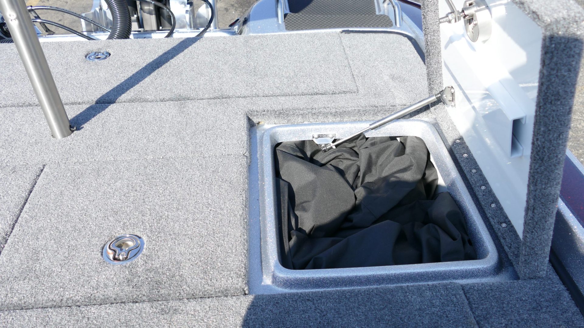 2025 Phoenix Bass Boats 721 ZXL - Image 40