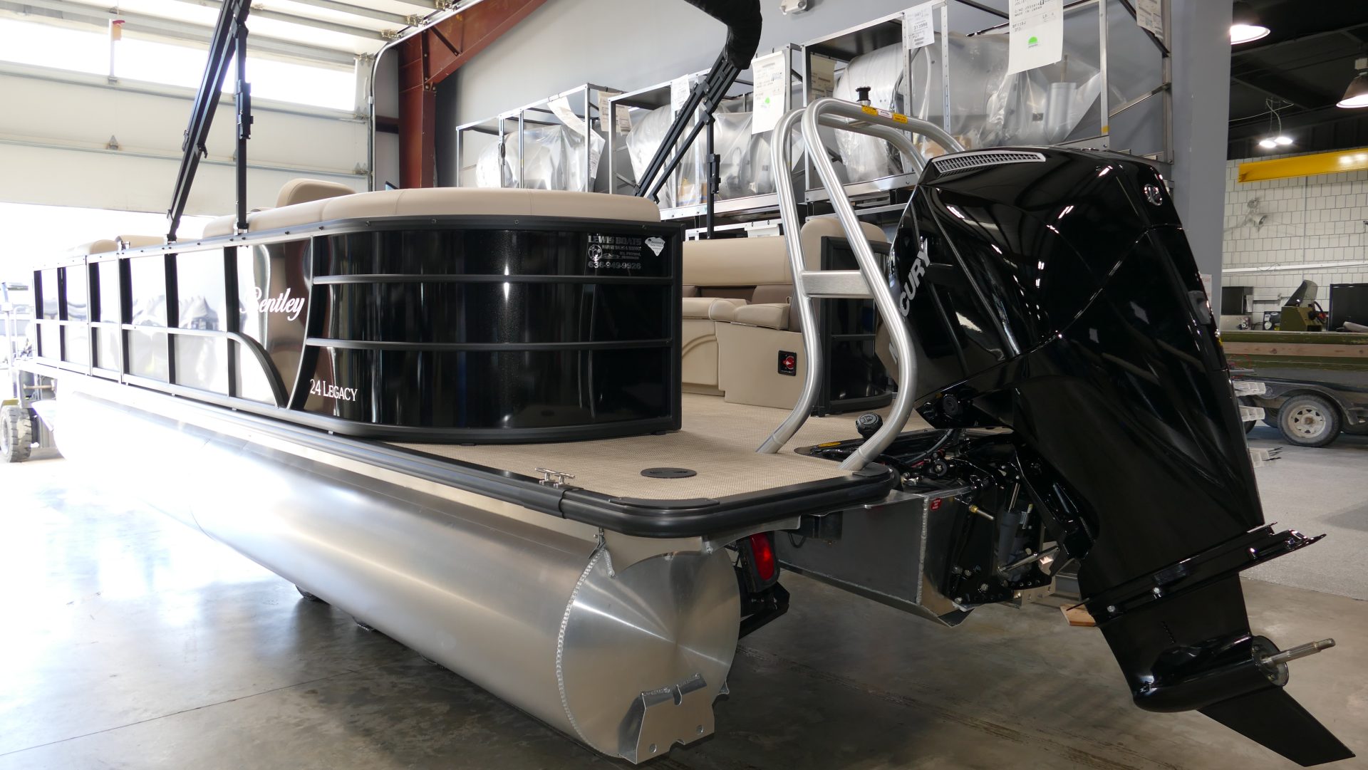 2024 Bentley Pontoons Legacy 243 Navigator - Image 6