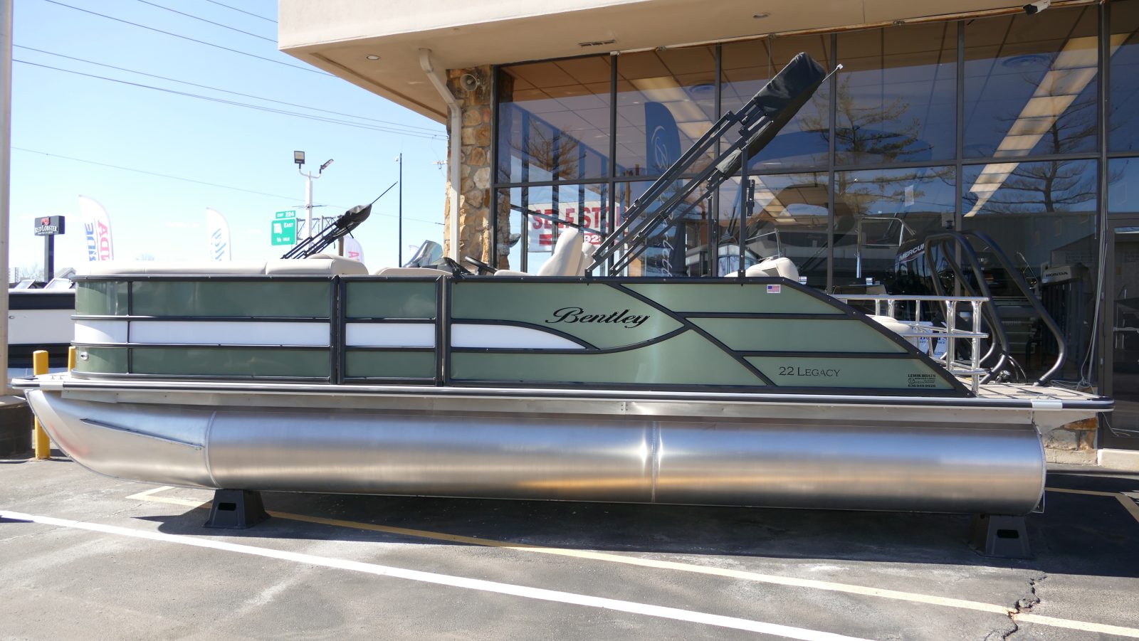2025 Bentley Pontoons Legacy 223 Swingback