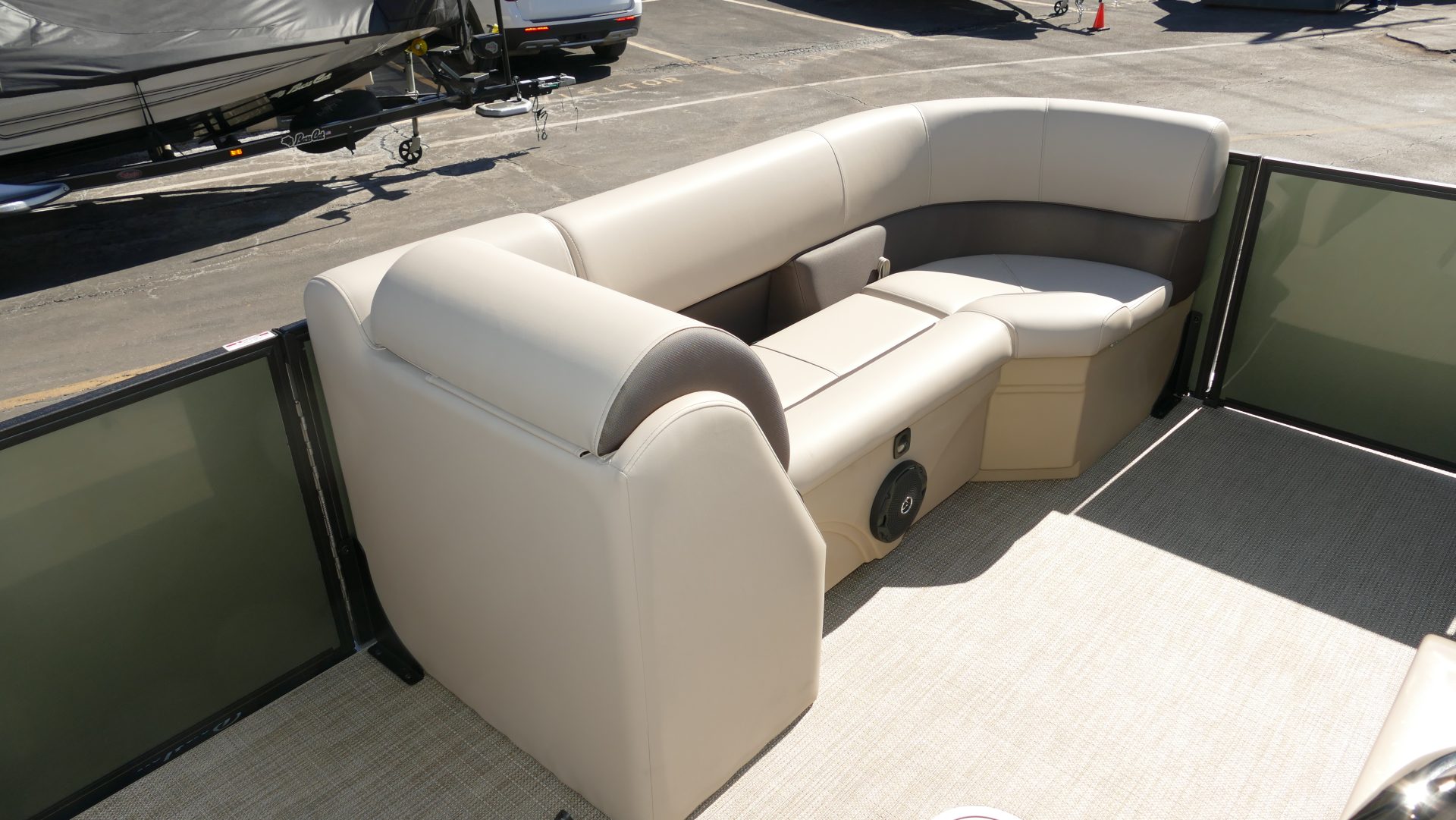 2025 Bentley Pontoons Legacy 223 Swingback - Image 30