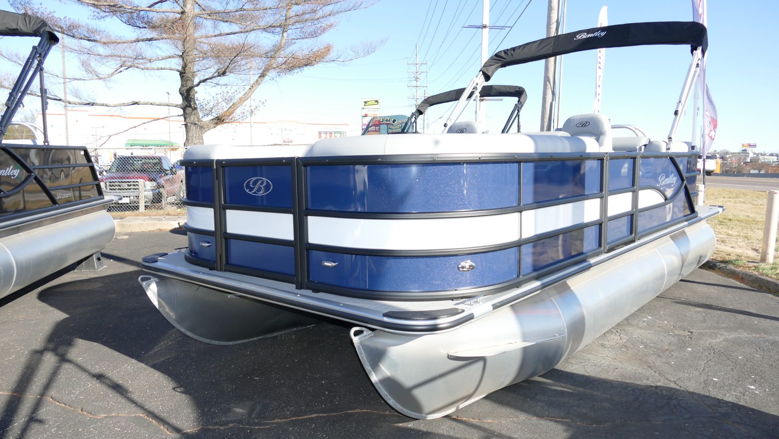 2025 Bentley Pontoons Legacy 200 Navigator