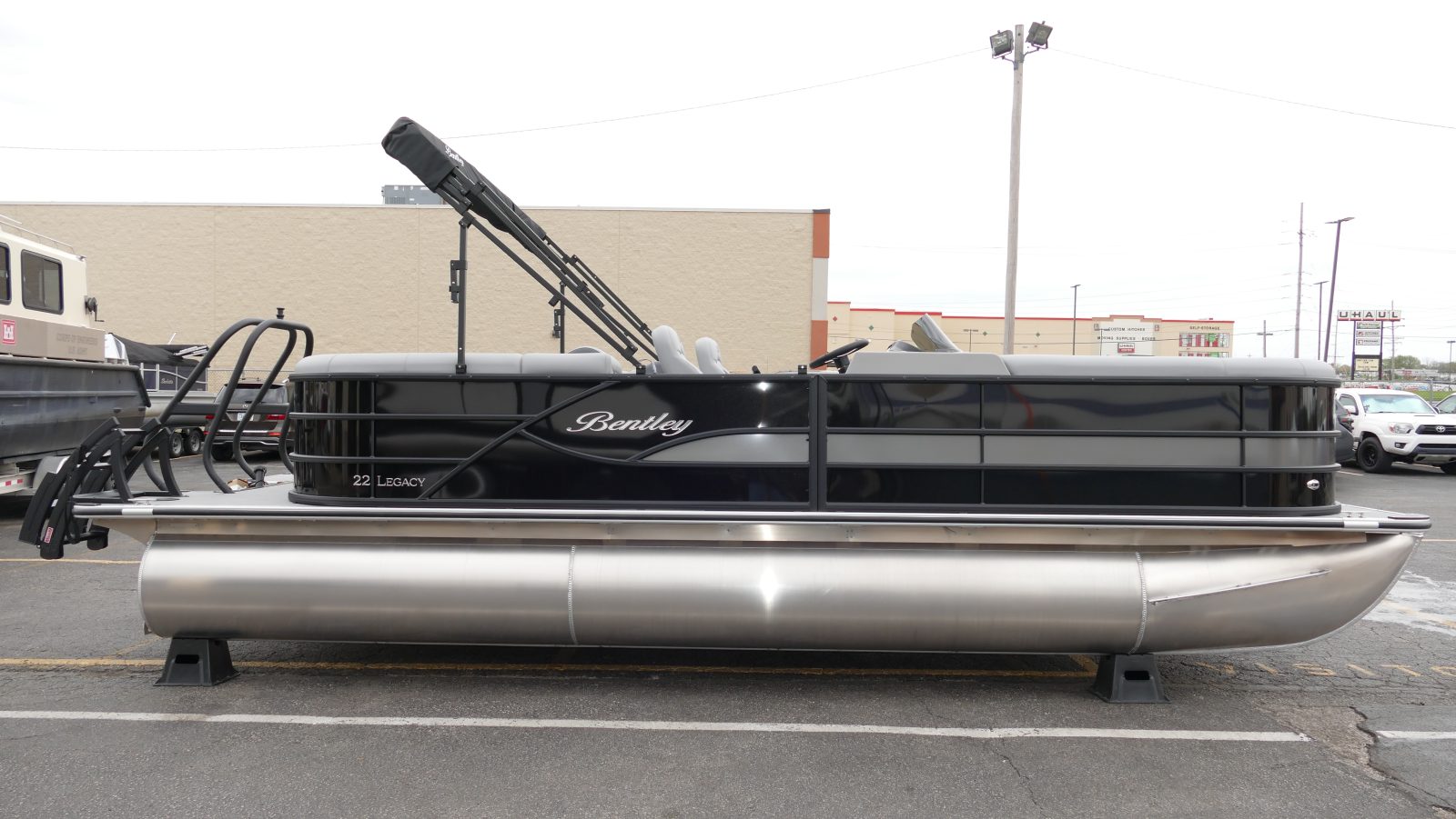2025 Bentley Pontoons Legacy 223 Navigator